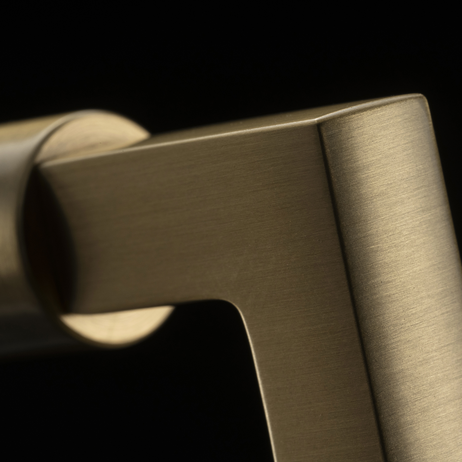 8-13/16 Inch (224mm) Parkview Pull